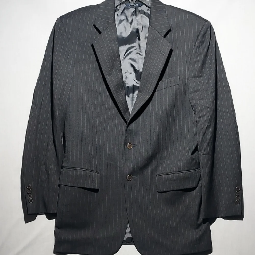 Brooks Brothers Super 110's‎ 100% wool black pinstriped men's blazer 37R